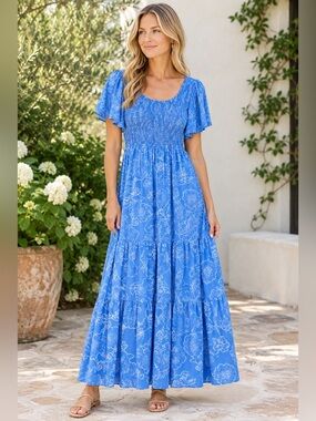 In loom Blue Floral Smocked Tiered Maxi Dress Size Large